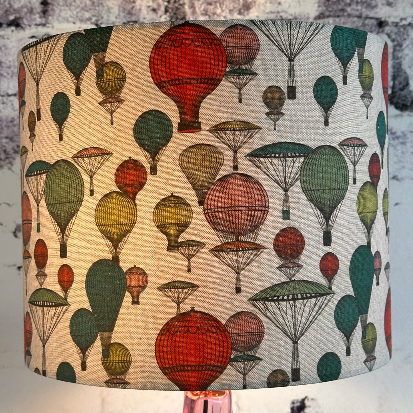KUSSEN LUCHT BALLONNEN