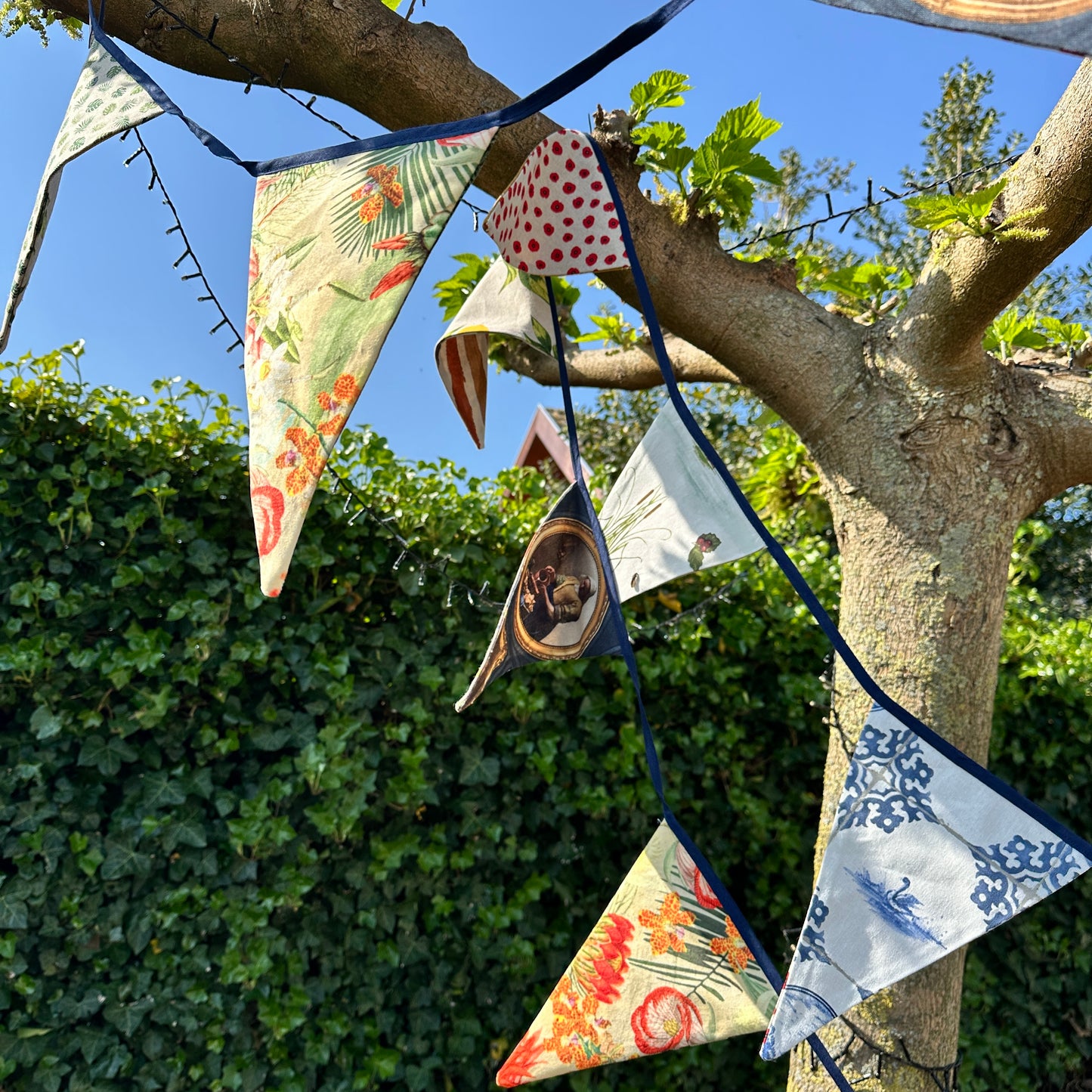 NIEUW!!!!! BLAUWE FEESTELIJKE STOFFEN VLAGGEN SLINGER