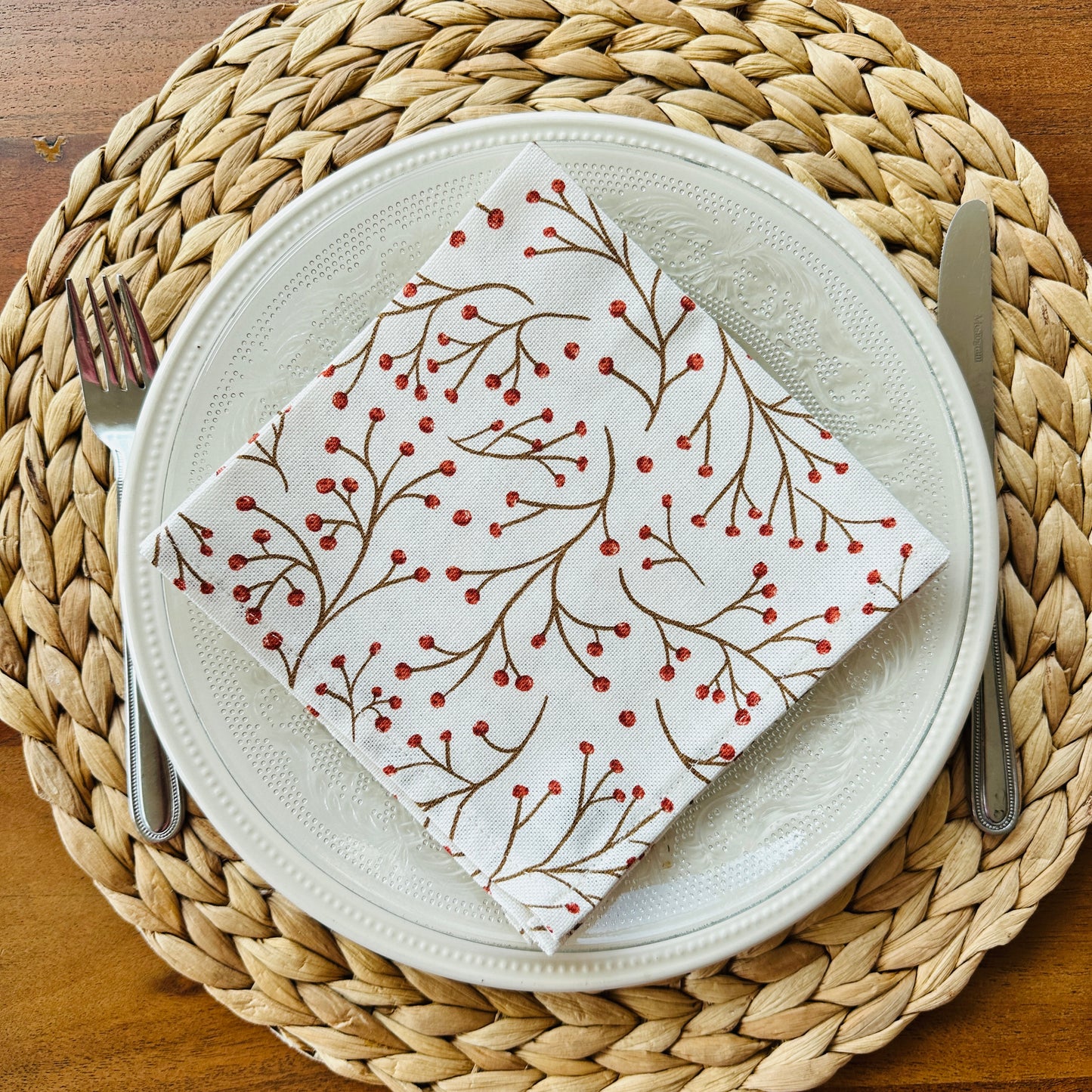 NIEUW!!!  SERVETTEN TAKJE MET RODE BESJES