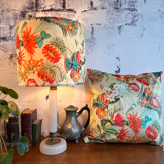 KUSSEN EXOTISCHE BLOEMEN VELOURS