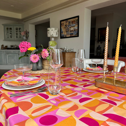 NIEUW!!!!! TAFELKLEED RETRO SUN