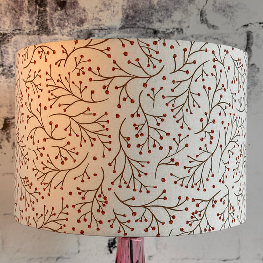 NIEUW!!! LAMPENKAP TAKJE MET RODE BESJES